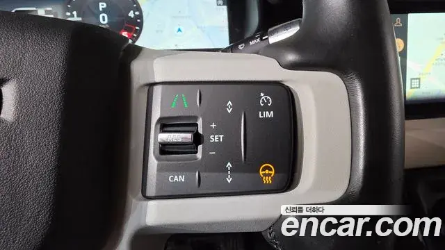 Land Rover Defender 2021 — Фото 16/20
