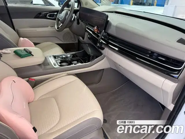 Kia Carnival 2024 — Фото 9/13
