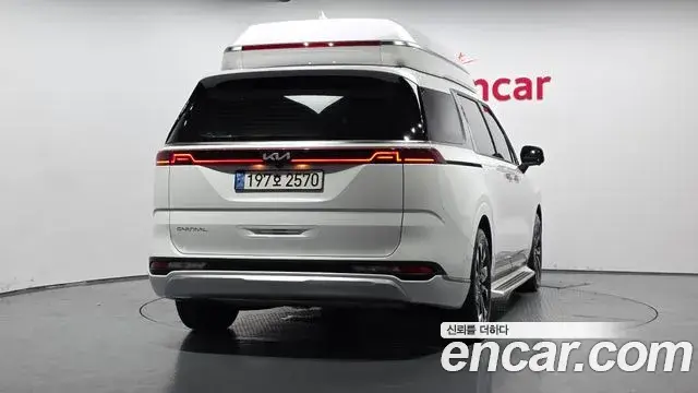 Kia Carnival 2022 — Фото 4/20