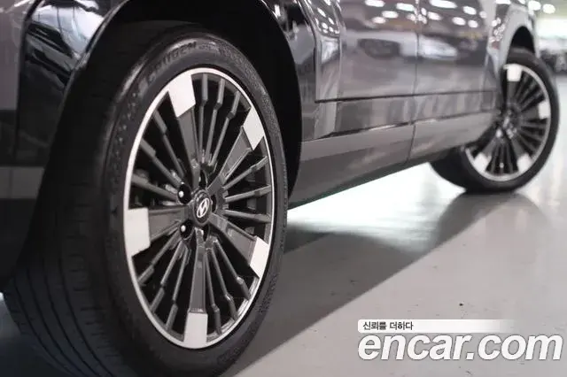 Hyundai Santa Fe 2024 — Photo 19/20