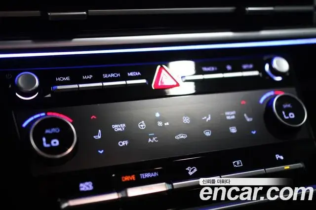 Hyundai Santa Fe 2024 — Photo 6/20