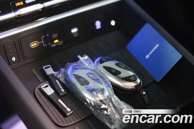 Hyundai Santa Fe 2024 — Photo 9/20