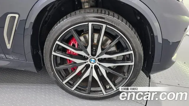 BMW X5 2021 — Photo 20/33