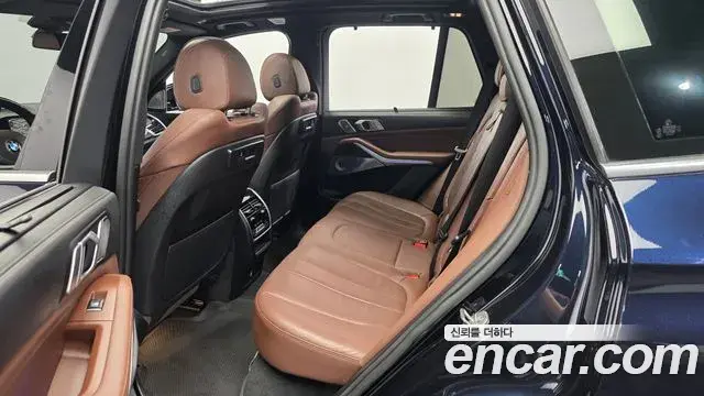 BMW X5 2021 — Photo 14/33