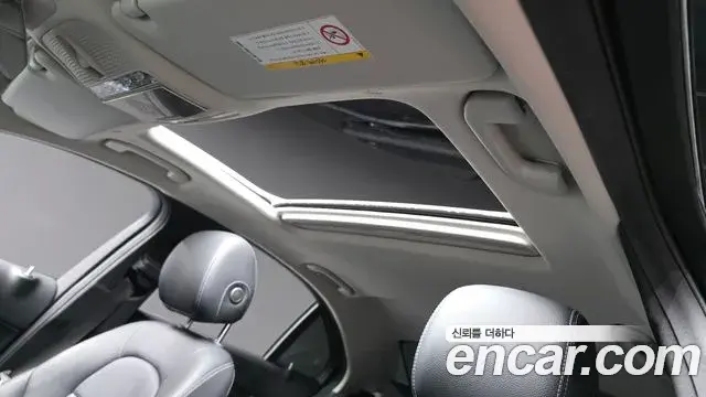 Mercedes-Benz C-Class 2019 — Şəkil 30/32