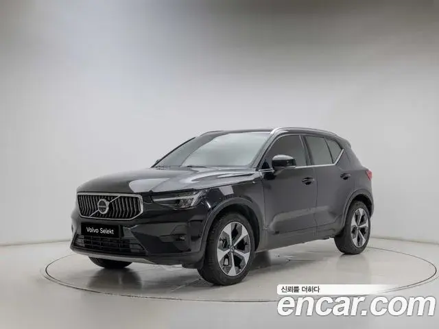 Volvo XC40 2023 — Şəkil 4/19