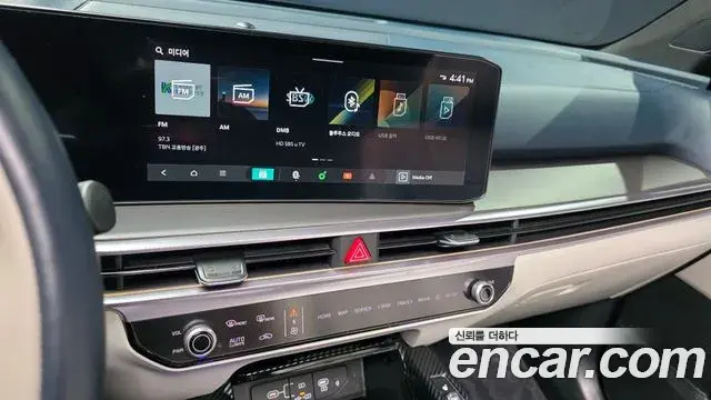 Kia Sorento 2023 — Şəkil 30/36