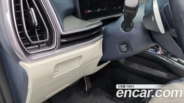 Kia Sorento 2023 — Şəkil 8/36