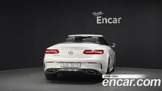 Mercedes-Benz E-Class 2018 — Фото 4/20