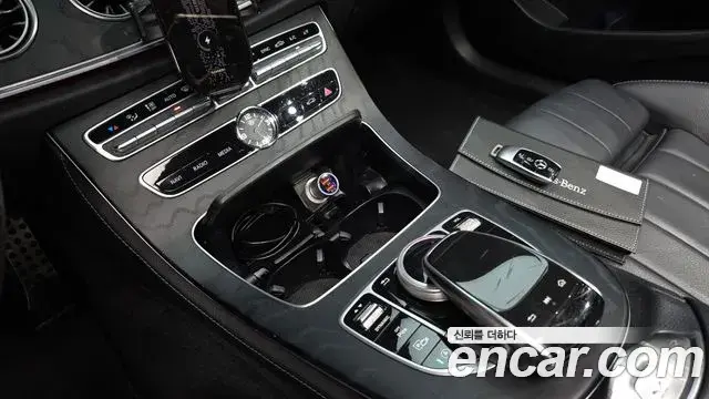 Mercedes-Benz E-Class 2018 — Фото 16/20