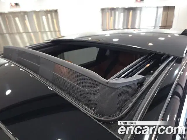 Mercedes-Benz S-Class 2025 — Photo 1/20