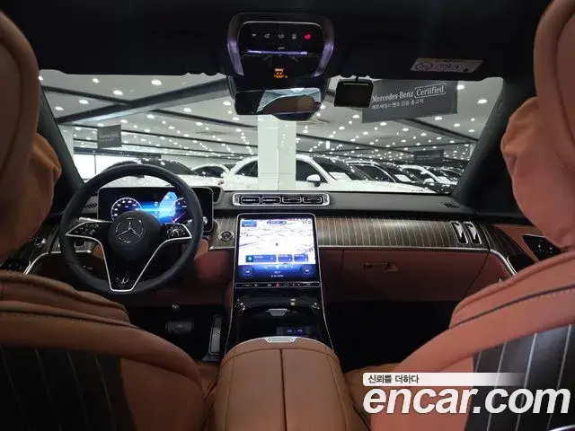 Mercedes-Benz S-Class 2025 — Photo 15/20