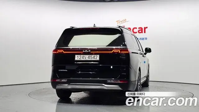 Kia Carnival 2023 — Фото 4/20