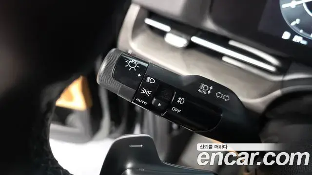 Kia Carnival 2023 — Фото 19/20