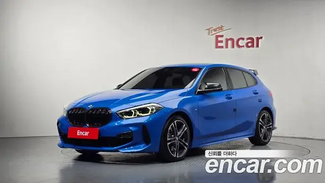 BMW 1 Series 2023 — Фото 1/20