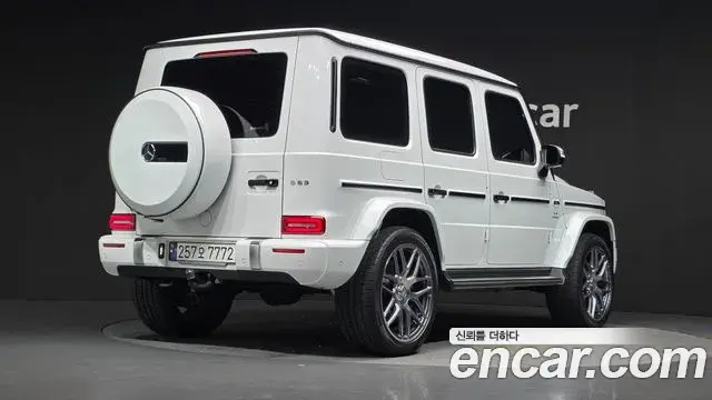 Mercedes-Benz G-Class 2023 — Photo 10/20