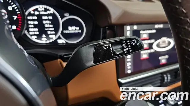 Porsche Cayenne 2021 — Фото 16/20