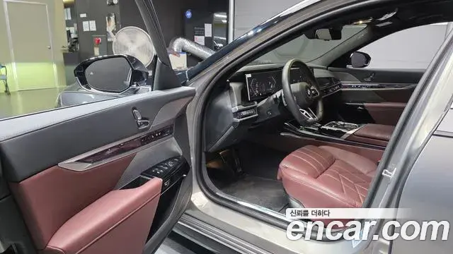 BMW 7 Series 2025 — Фото 10/20