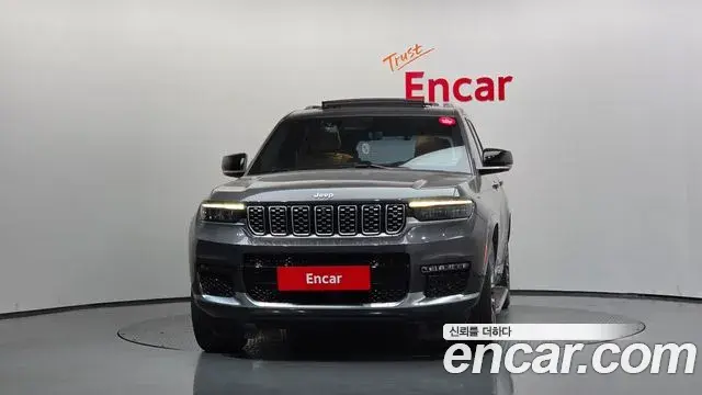 Jeep Grand Cherokee 2022 — Фото 3/20