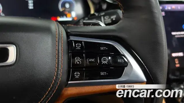 Jeep Grand Cherokee 2022 — Фото 18/20