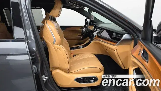 Jeep Grand Cherokee 2022 — Şəkil 19/39
