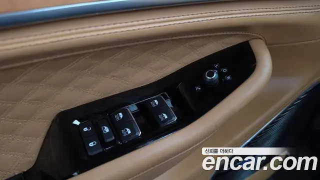 Jeep Grand Cherokee 2022 — Şəkil 12/39