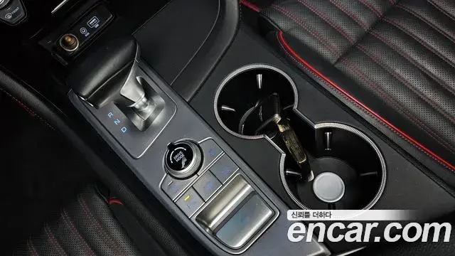 Genesis G70 2018 — Photo 29/34