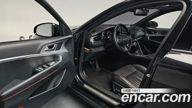 Genesis G70 2018 — Photo 17/34