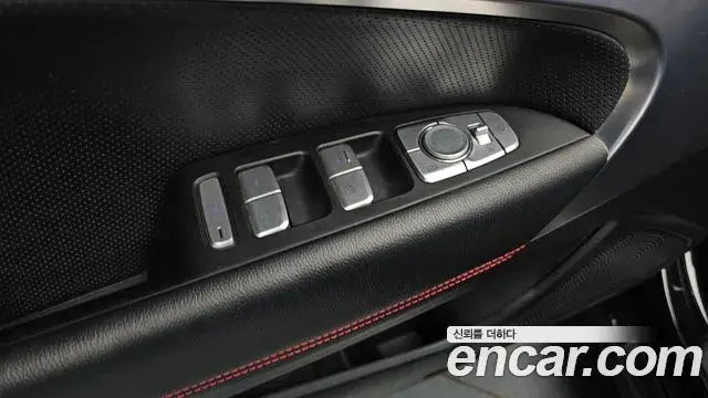 Genesis G70 2018 — Photo 4/34