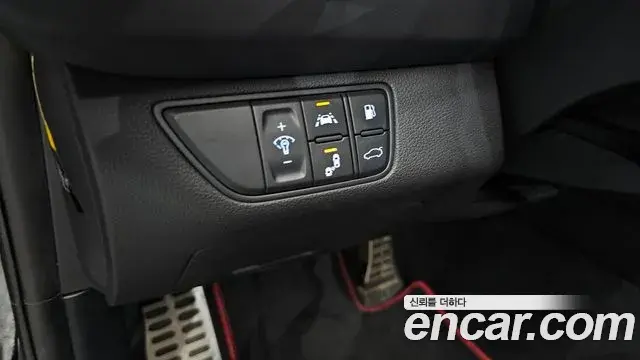 Genesis G70 2018 — Photo 10/34