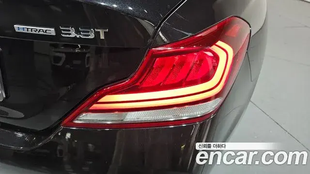Genesis G70 2018 — Photo 11/34