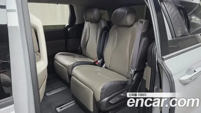 Kia Carnival 2025 — ფოტო 13/33