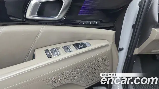 Kia Carnival 2025 — ფოტო 1/33