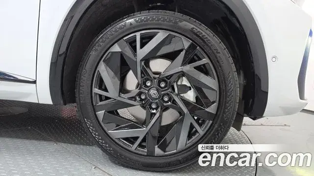 Renault Samsung Grand Koleos 2024 — Photo 30/37