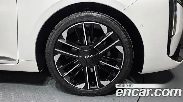 Kia K8 2024 — Şəkil 12/30