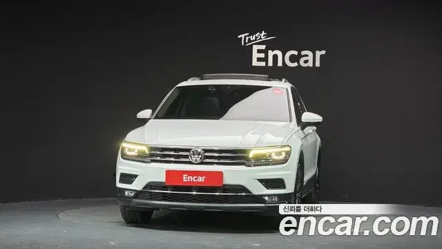 Volkswagen Tiguan 2019 — Şəkil 16/38