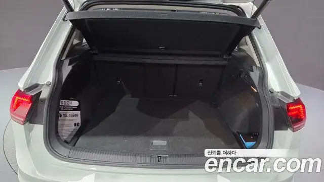 Volkswagen Tiguan 2019 — Şəkil 26/38