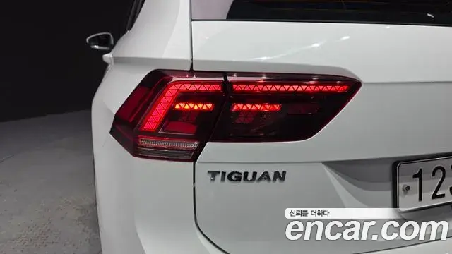 Volkswagen Tiguan 2019 — Şəkil 10/38
