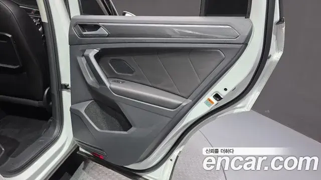 Volkswagen Tiguan 2019 — Şəkil 14/38