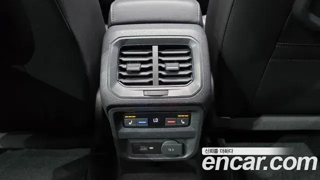 Volkswagen Tiguan 2019 — Şəkil 12/38