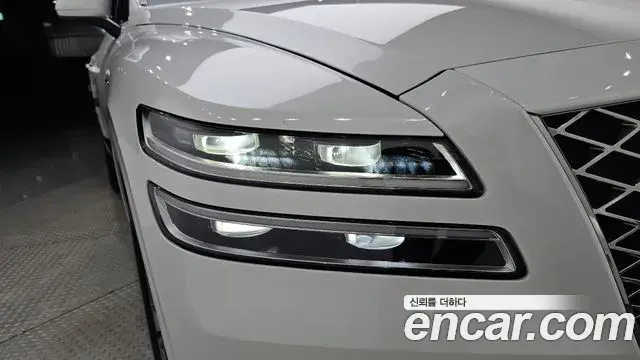 Genesis GV80 2022 — Photo 17/35