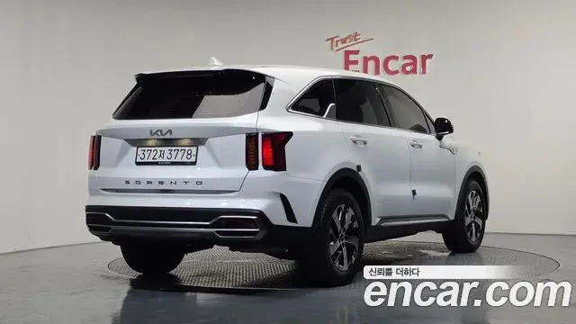 Kia Sorento 2022 — Photo 2/20