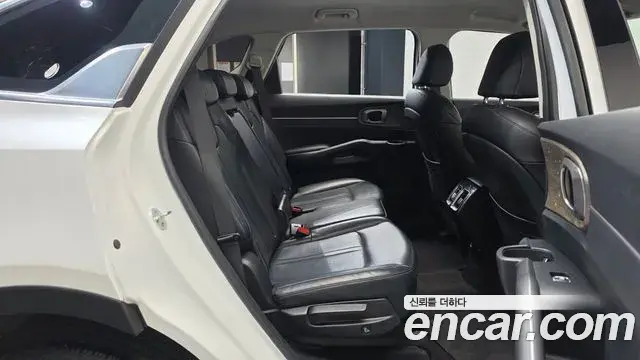 Kia Sorento 2022 — Photo 11/20