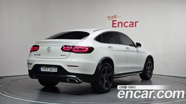 Mercedes-Benz GLC-Class 2023 — ფოტო 8/35