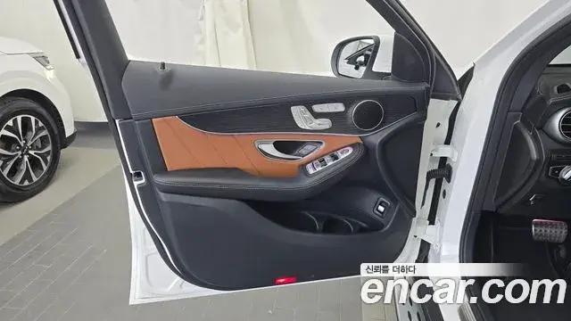 Mercedes-Benz GLC-Class 2023 — ფოტო 22/35