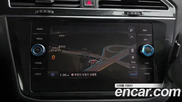 Volkswagen Tiguan 2018 — ფოტო 32/36