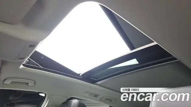 Volkswagen Tiguan 2018 — ფოტო 9/36