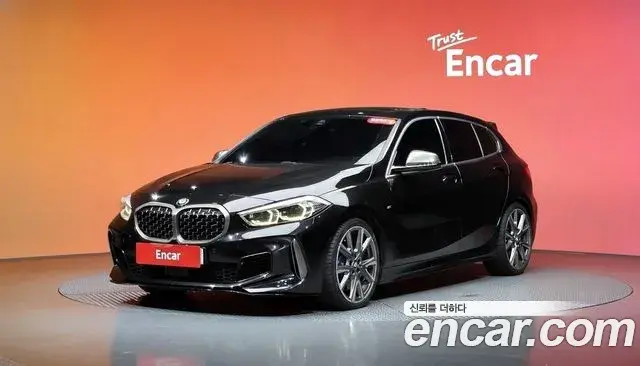 BMW 1 Series 2023 — Фото 1/20