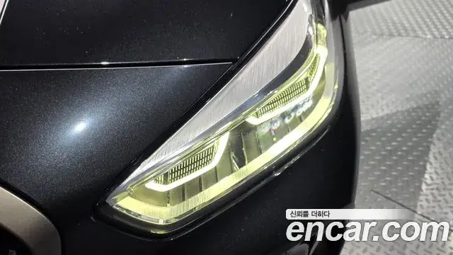 BMW 1 Series 2023 — Şəkil 18/32