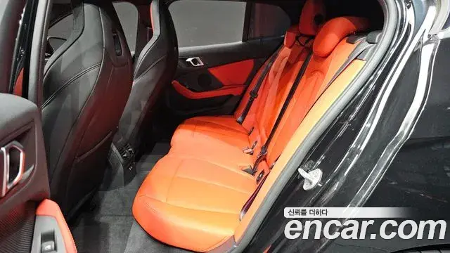 BMW 1 Series 2023 — Şəkil 23/32